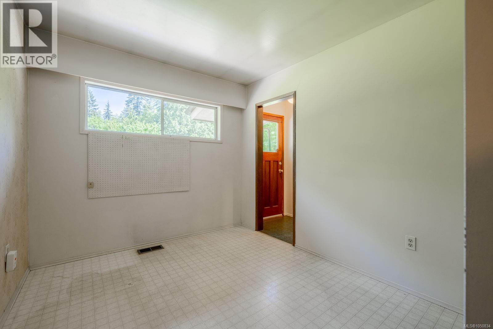 3541 Casey Rd - Image 35