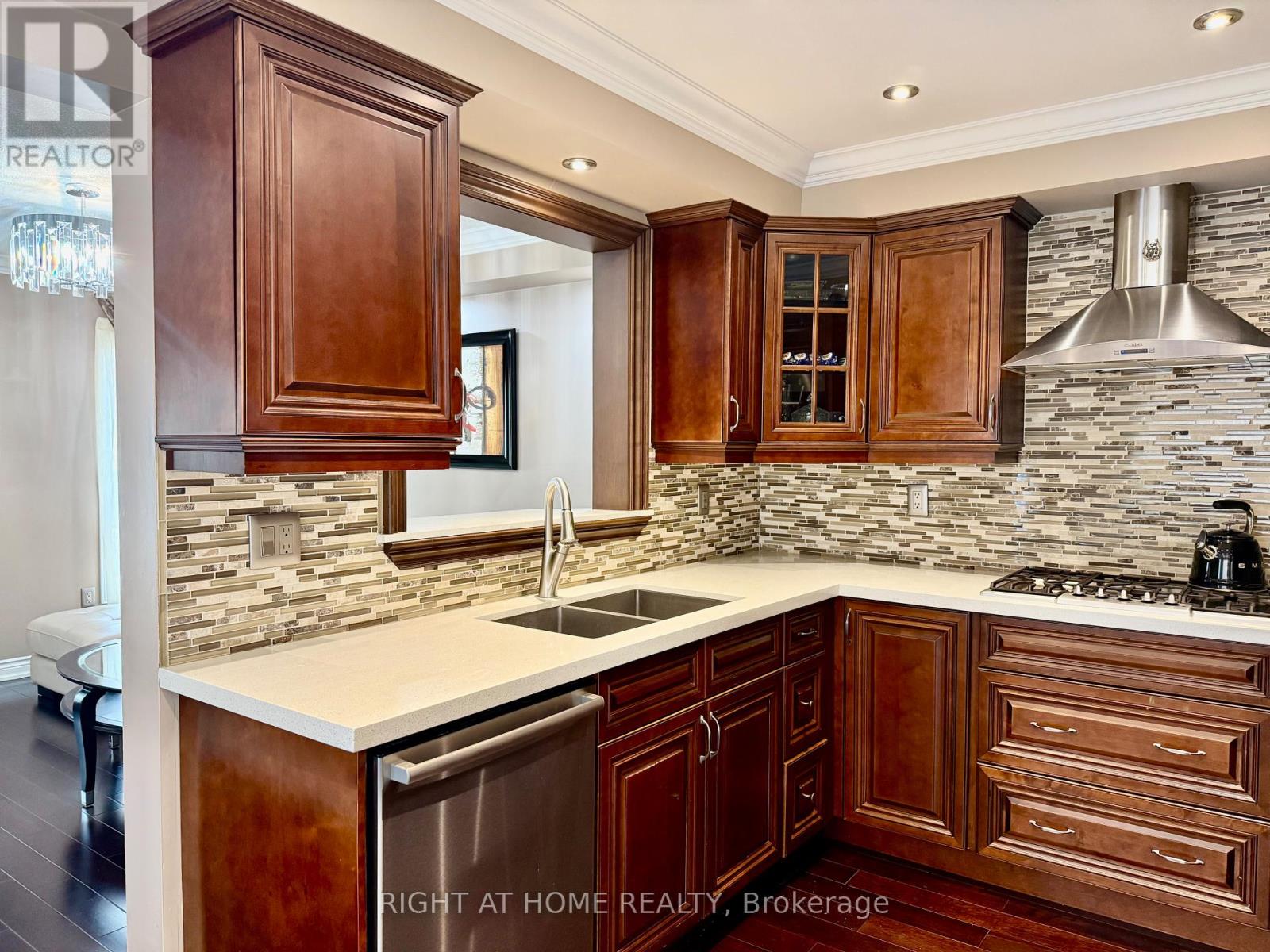 129 FOUR SEASONS CRESCENT, East Gwillimbury — photo 11