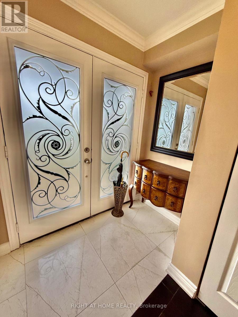 129 FOUR SEASONS CRESCENT, East Gwillimbury — photo 3