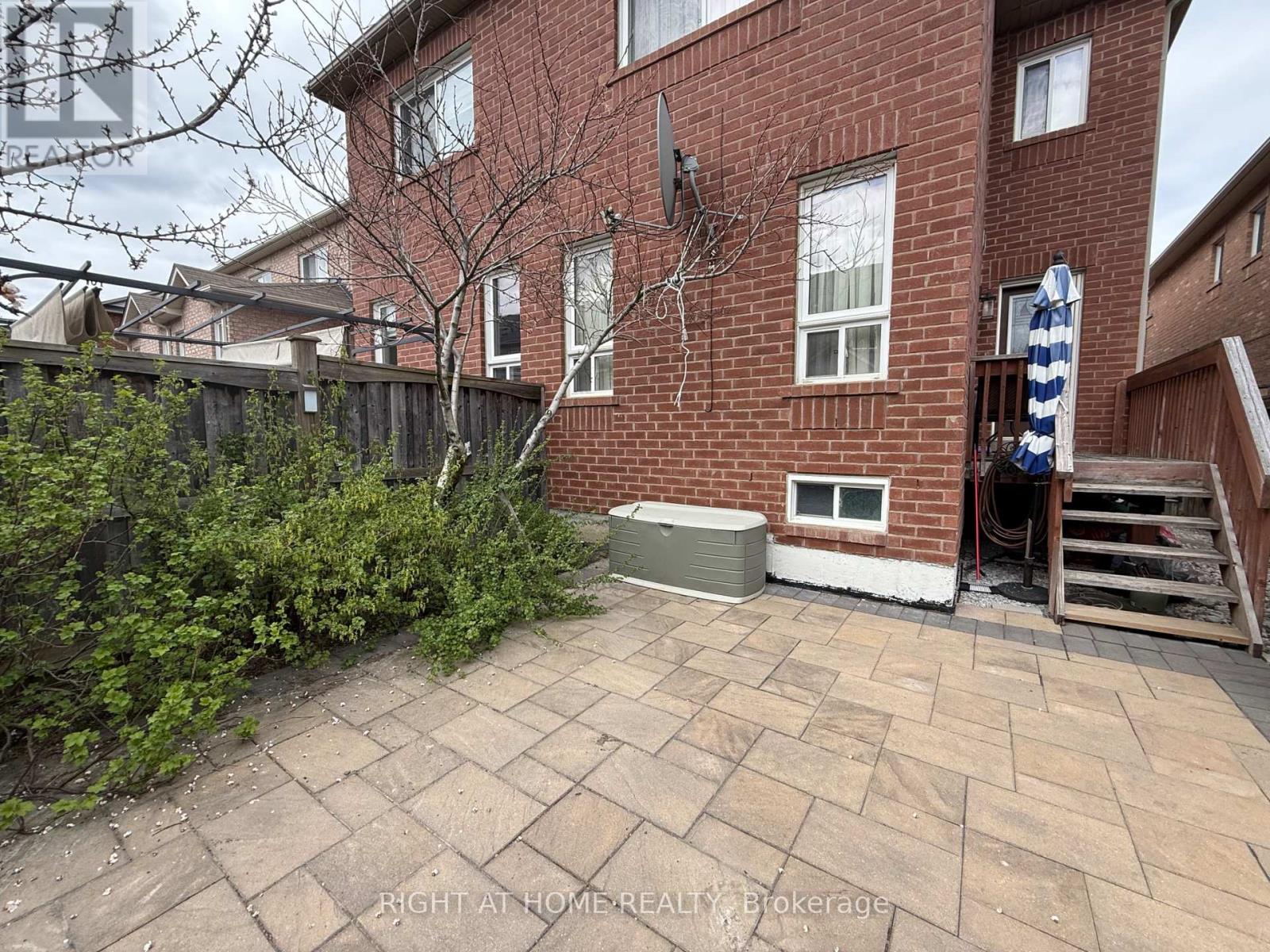 129 FOUR SEASONS CRESCENT - 32