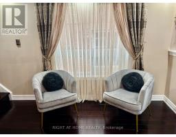 Bedroom 4 - 129 Four Seasons Crescent, East Gwillimbury, ON L9N0C2 Photo 8