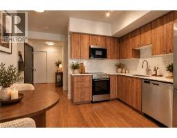 15 Wellington Street S Unit# 901, Kitchener, ON N2G2E6 Photo 6
