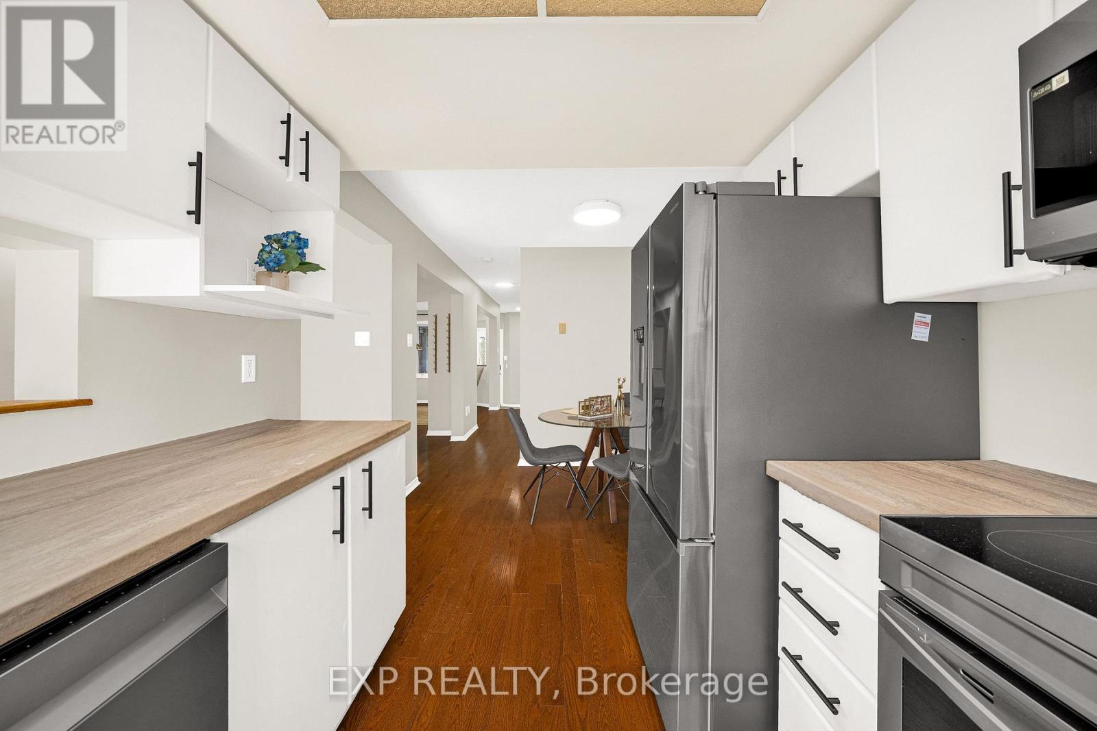 105 SOUTHPORT DRIVE - Image 13