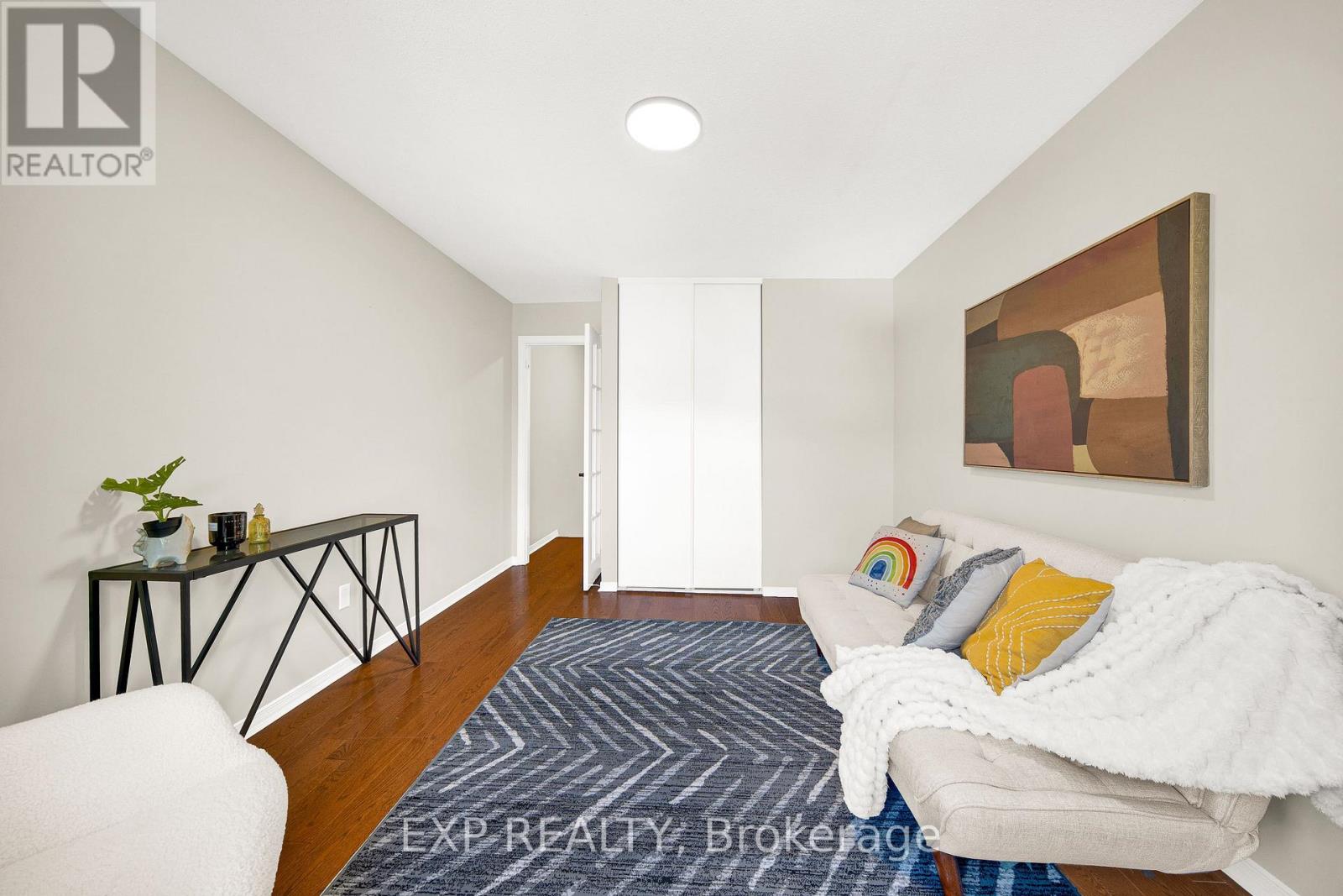 105 SOUTHPORT DRIVE - Image 19