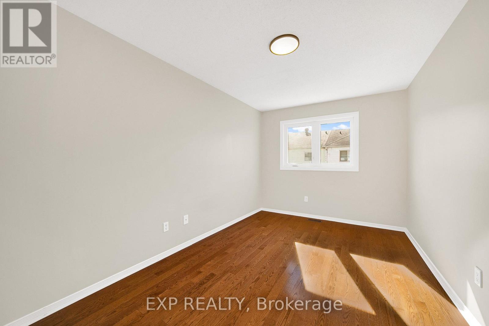105 SOUTHPORT DRIVE - Image 25