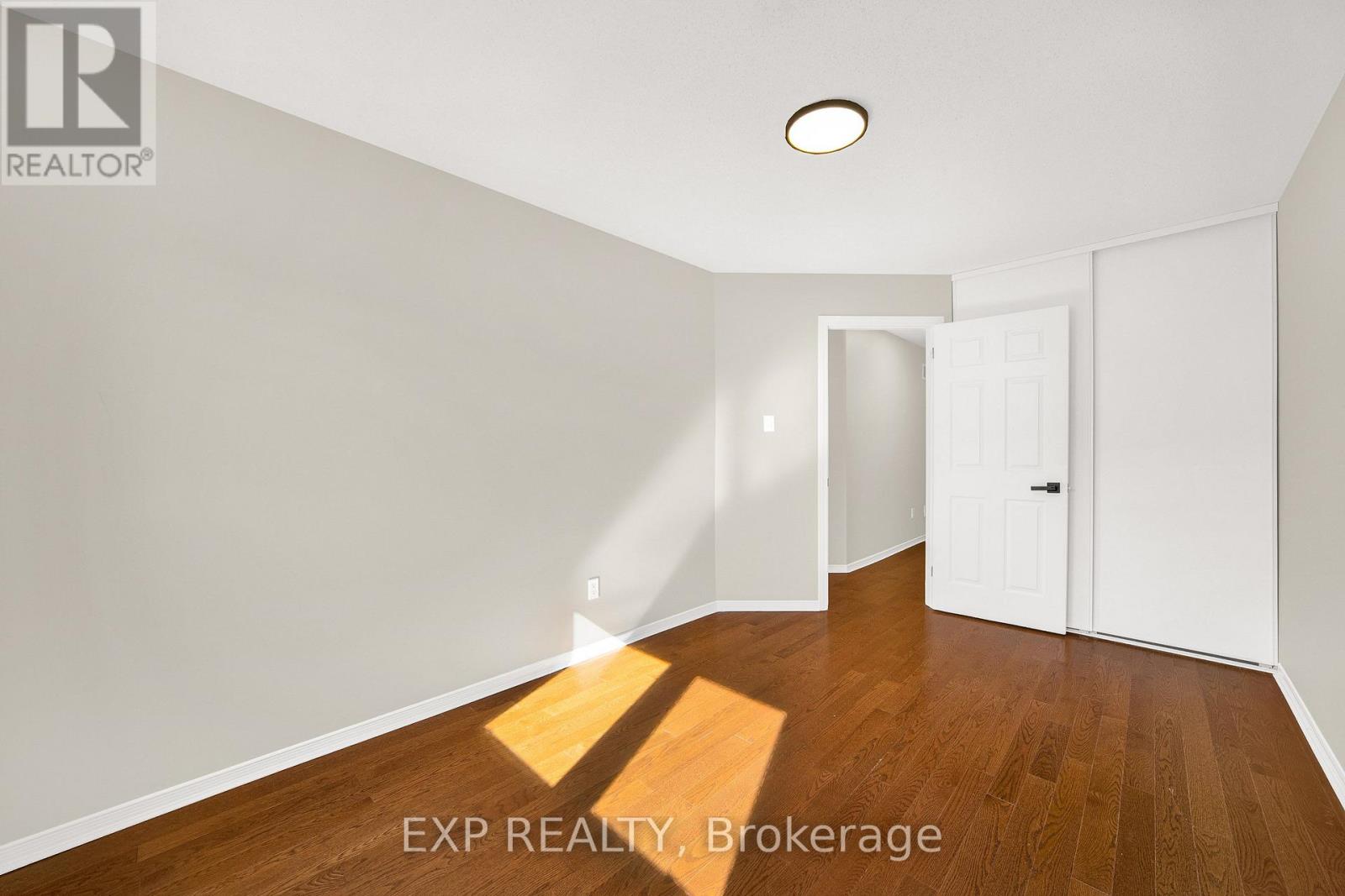 105 SOUTHPORT DRIVE - Image 26