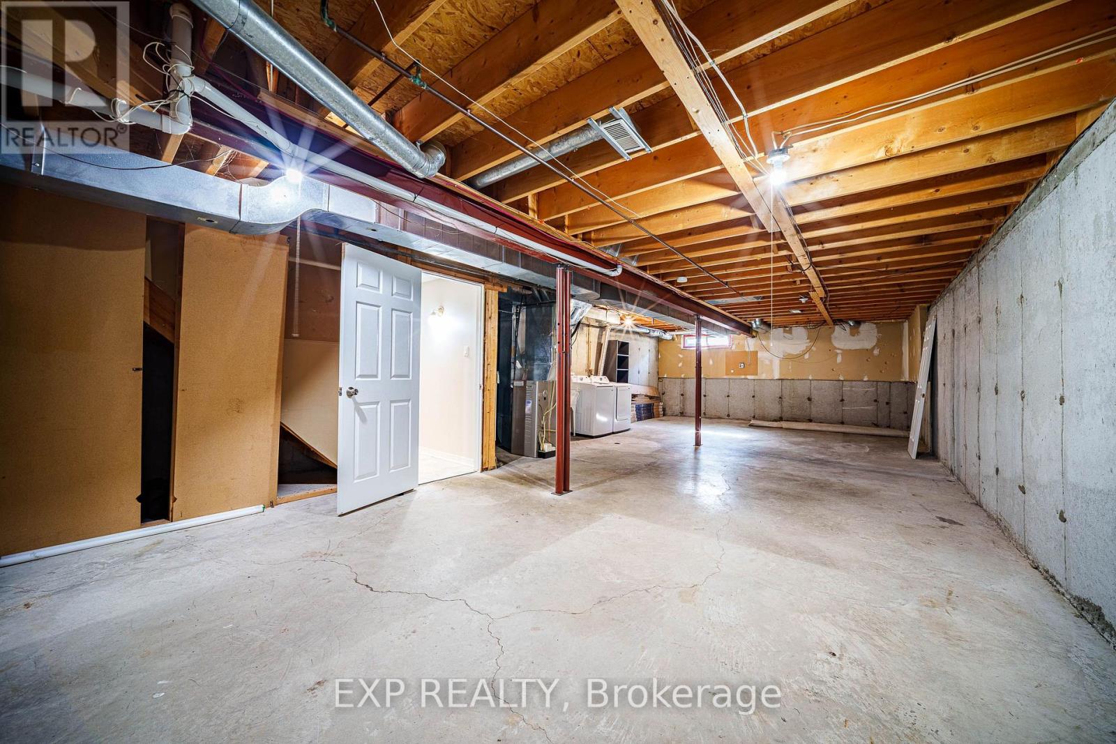 105 SOUTHPORT DRIVE - Image 31