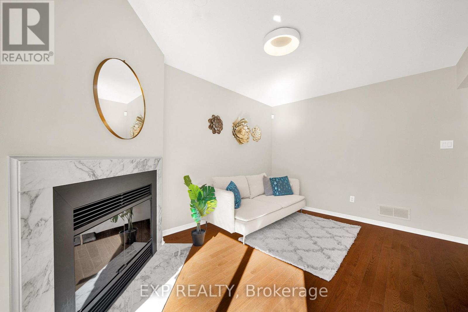 105 SOUTHPORT DRIVE, Ottawa — photo 9