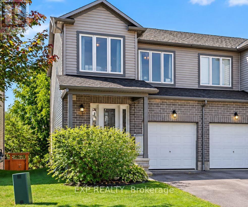 12 CODE CRESCENT, Carleton Place