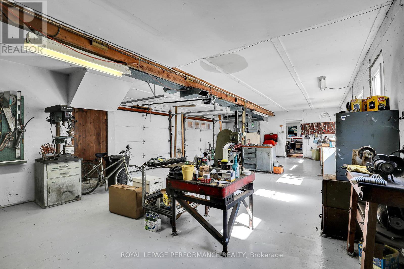 8253 Russell Road