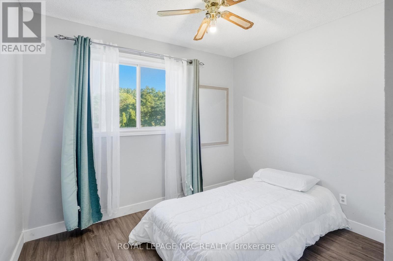 6033 WILDROSE CRESCENT - 15