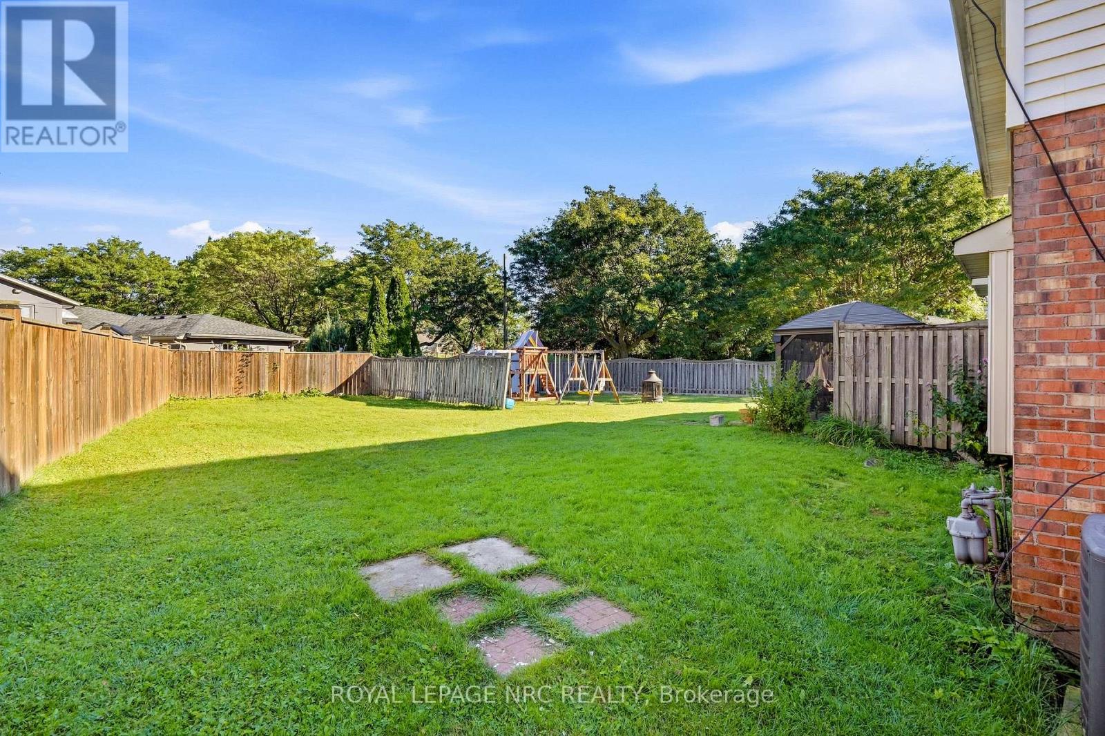 6033 WILDROSE CRESCENT - 20