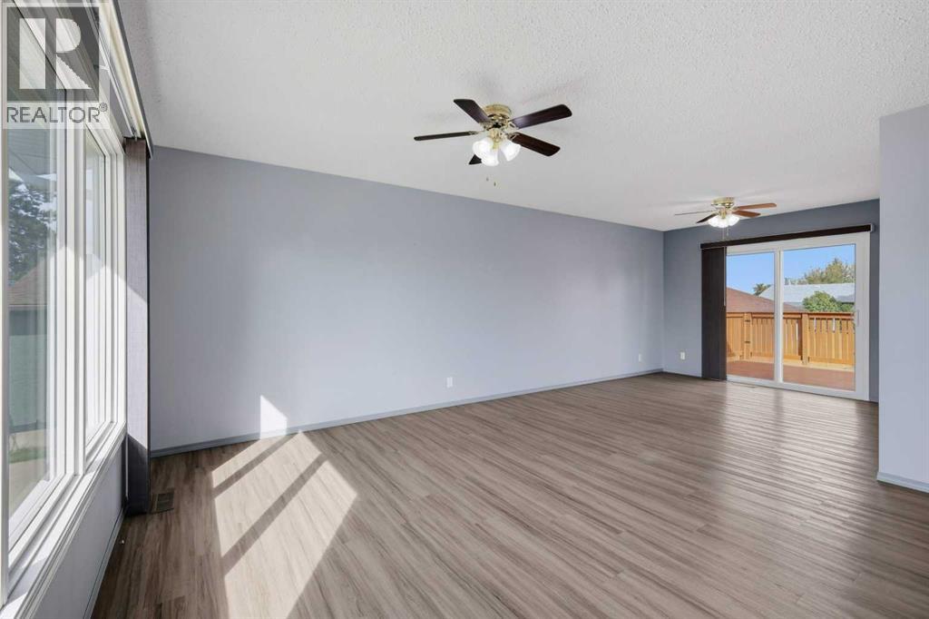 Listing photo – 21 Parkland Drive, Sylvan Lake