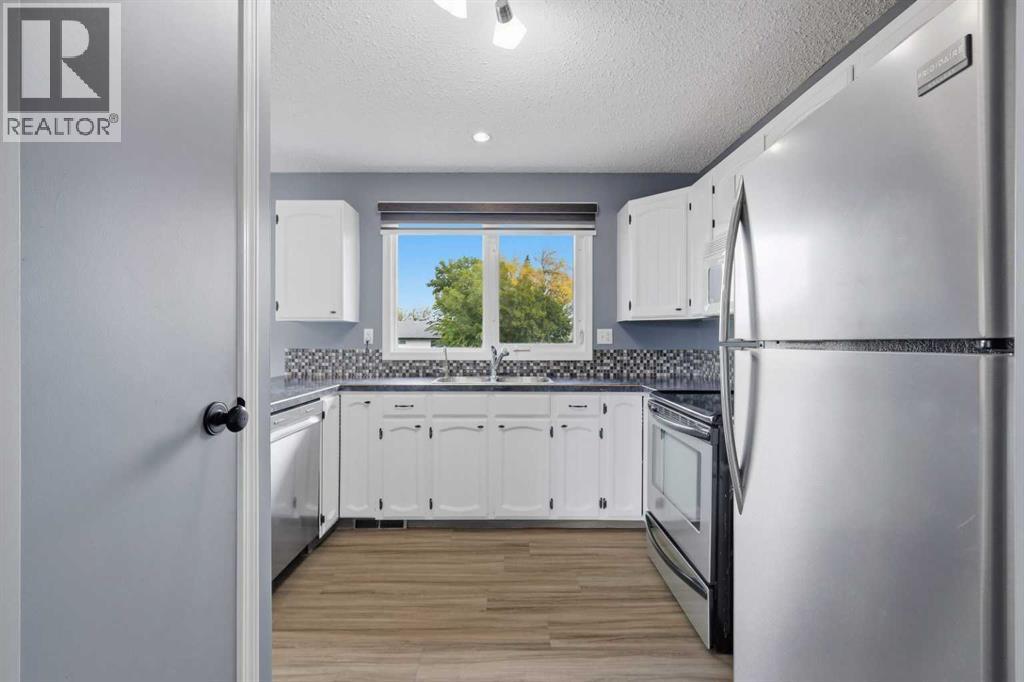 Listing photo – 21 Parkland Drive, Sylvan Lake