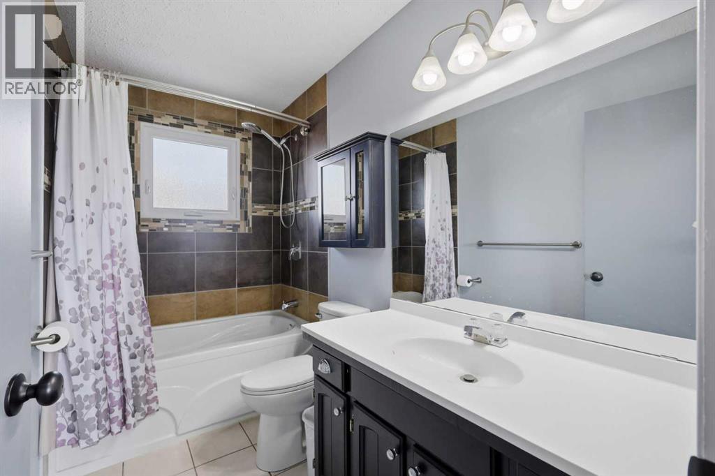 Listing photo – 21 Parkland Drive, Sylvan Lake