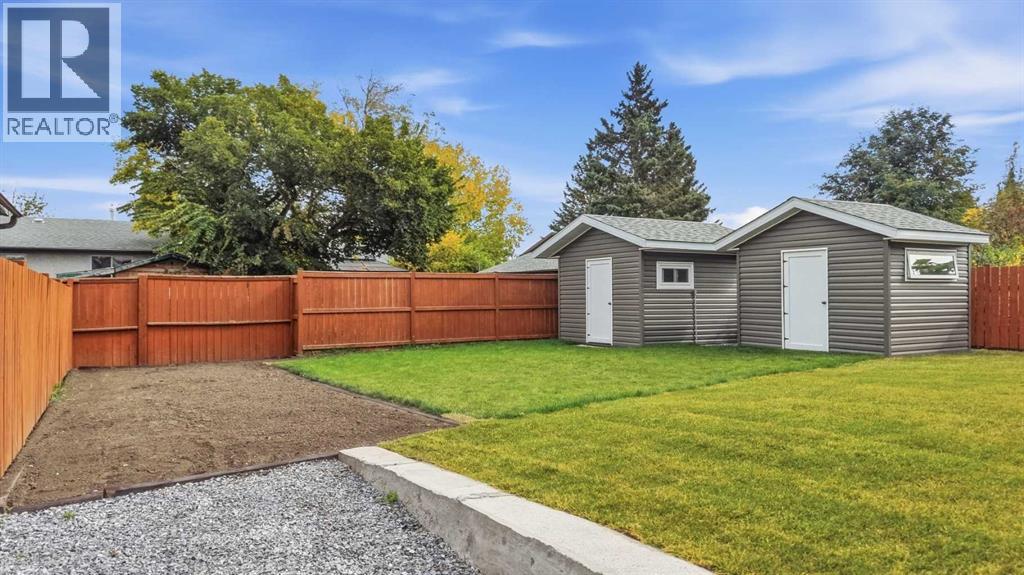 Listing photo – 21 Parkland Drive, Sylvan Lake