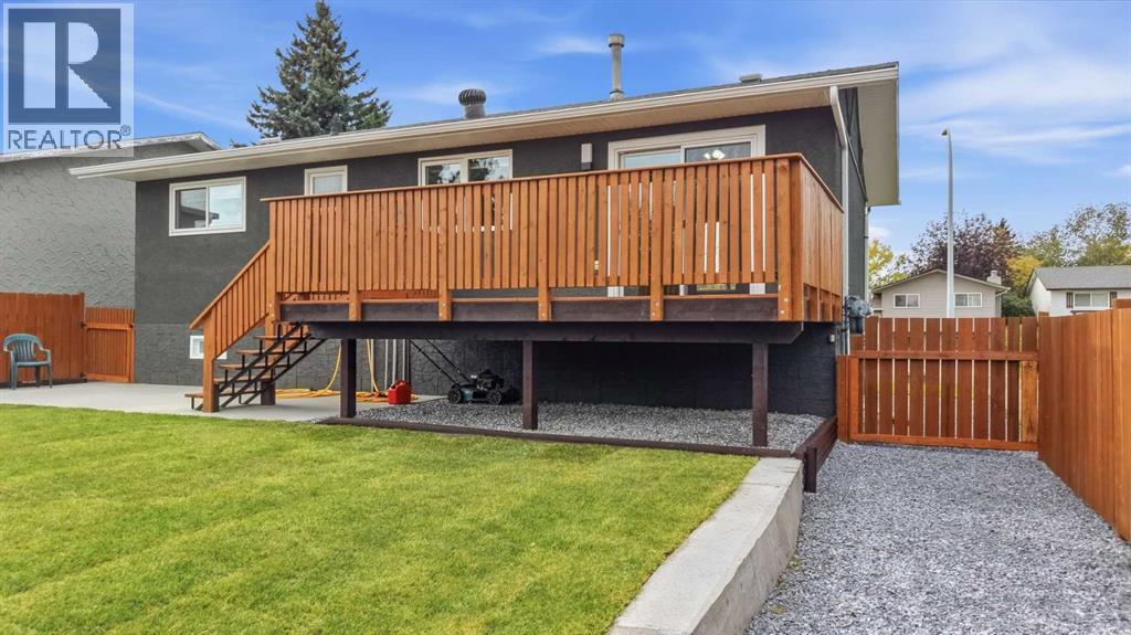 Listing photo – 21 Parkland Drive, Sylvan Lake