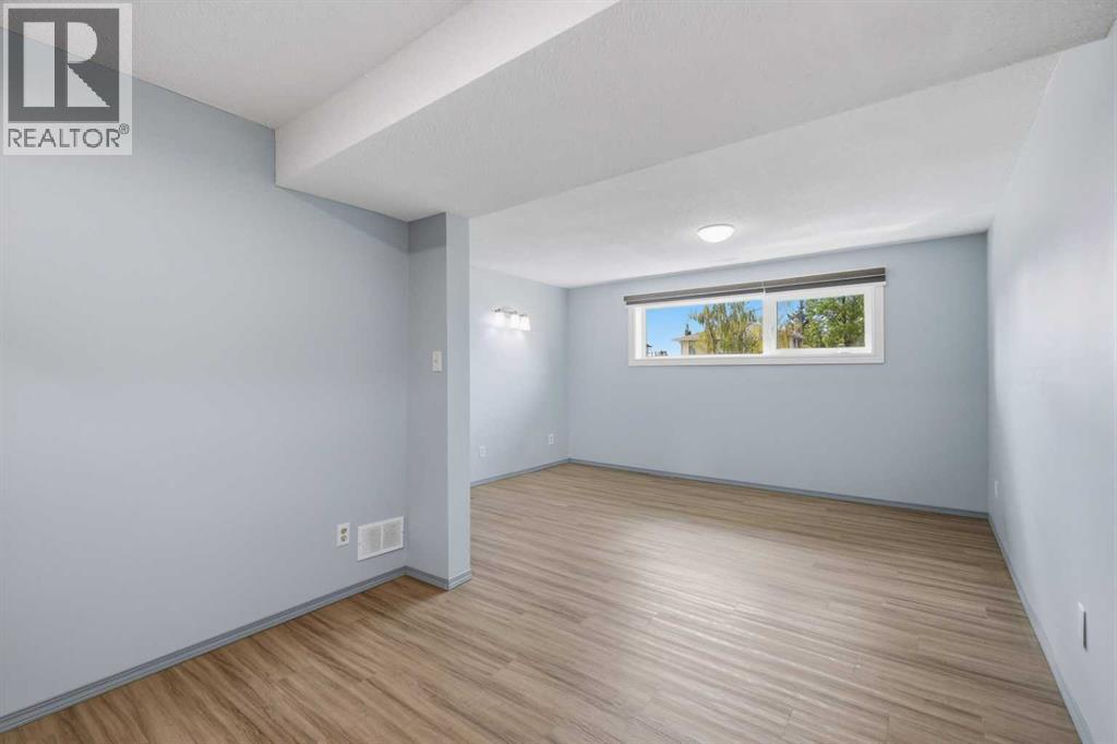 Listing photo – 21 Parkland Drive, Sylvan Lake