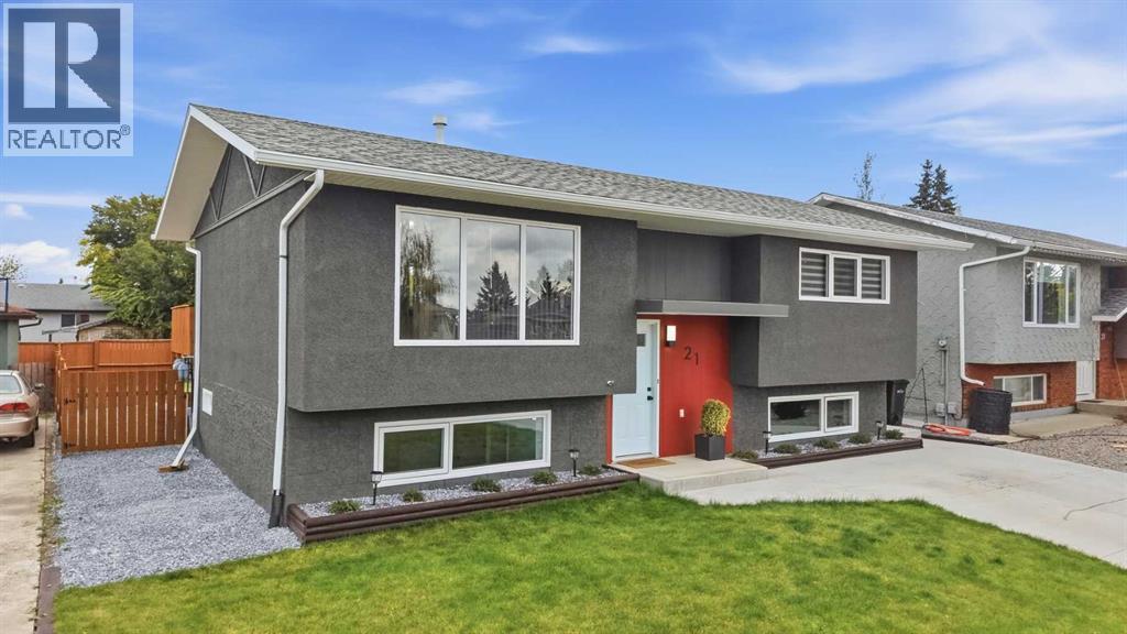 Listing photo – 21 Parkland Drive, Sylvan Lake