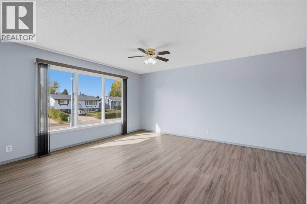 Listing photo – 21 Parkland Drive, Sylvan Lake