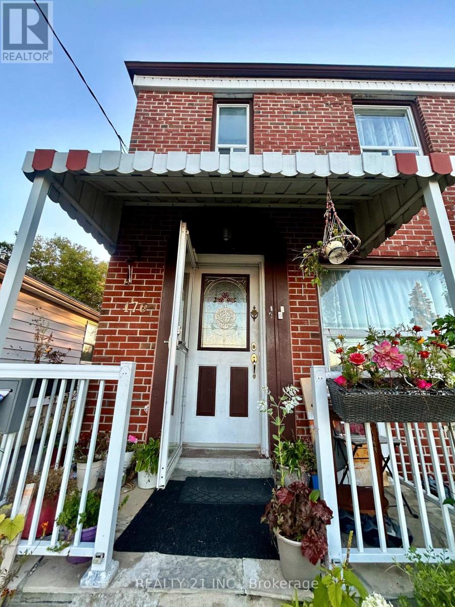 176 LINDEN AVENUE, Toronto (Kennedy Park) — photo 2