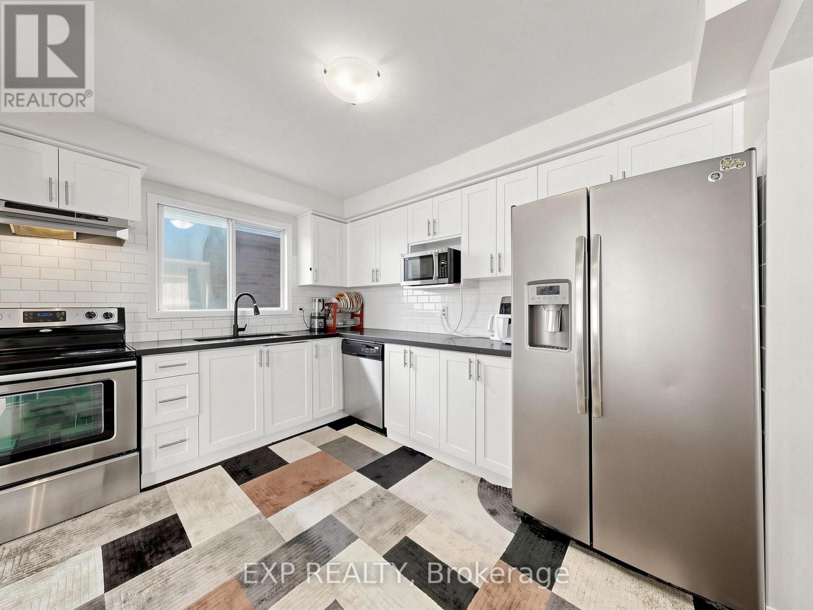 28 LONGFELLOW COURT, Whitby (Pringle Creek) — photo 11