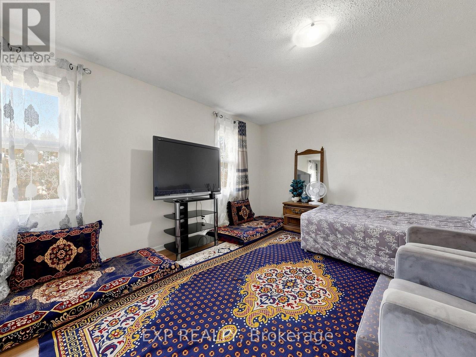 28 LONGFELLOW COURT - 13