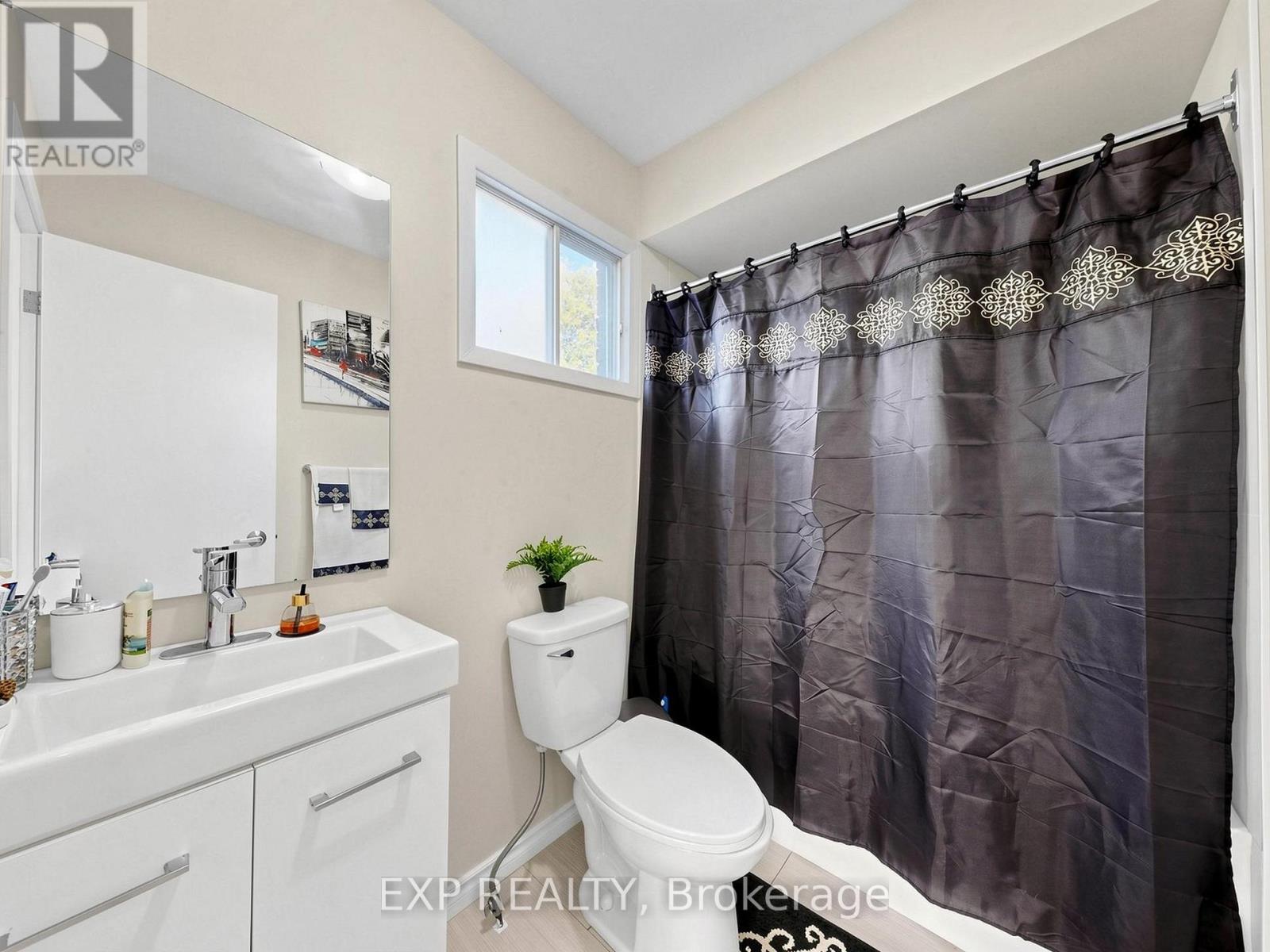 28 LONGFELLOW COURT - Image 21