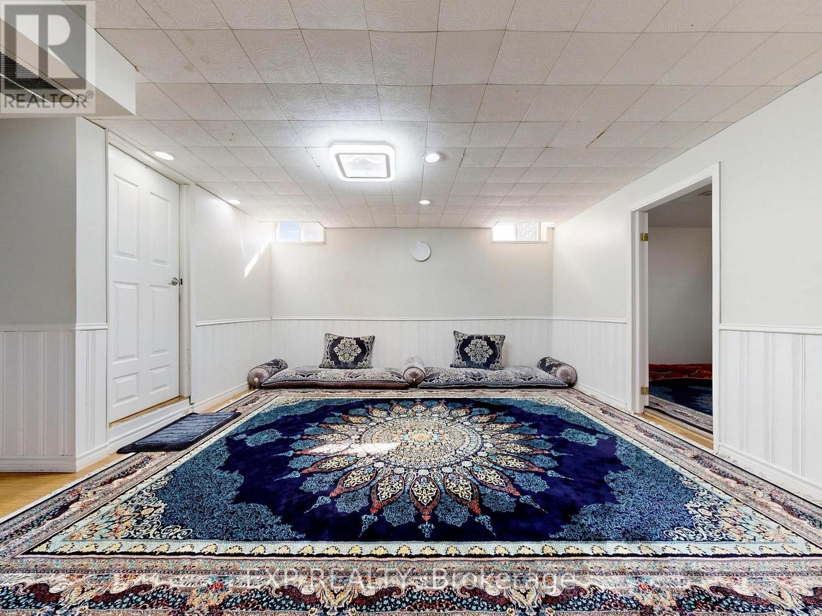 28 LONGFELLOW COURT - Image 25