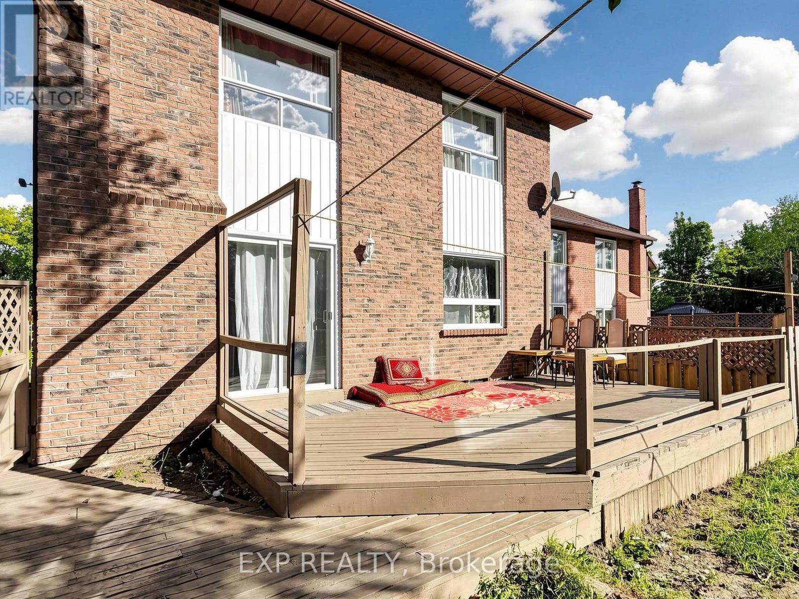 28 LONGFELLOW COURT - 37