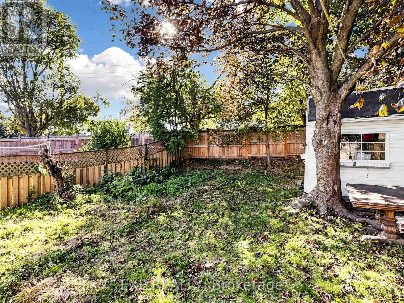28 LONGFELLOW COURT - 39
