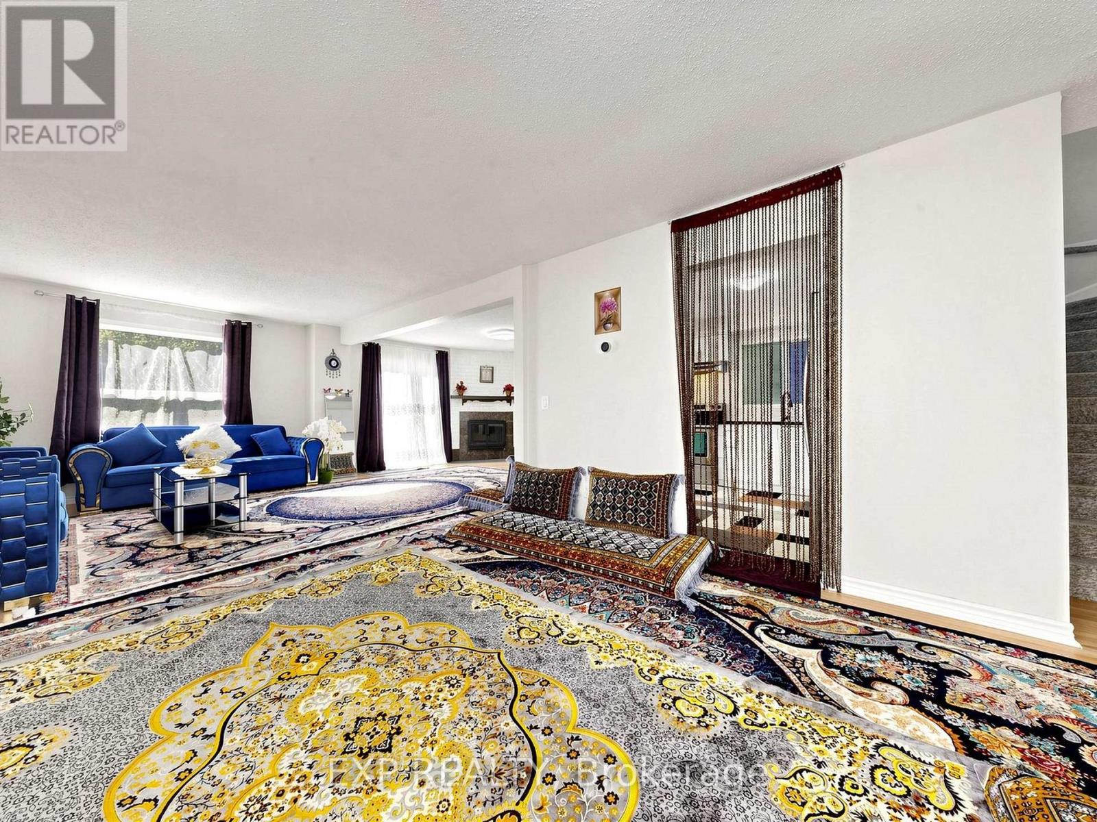 28 LONGFELLOW COURT - 4