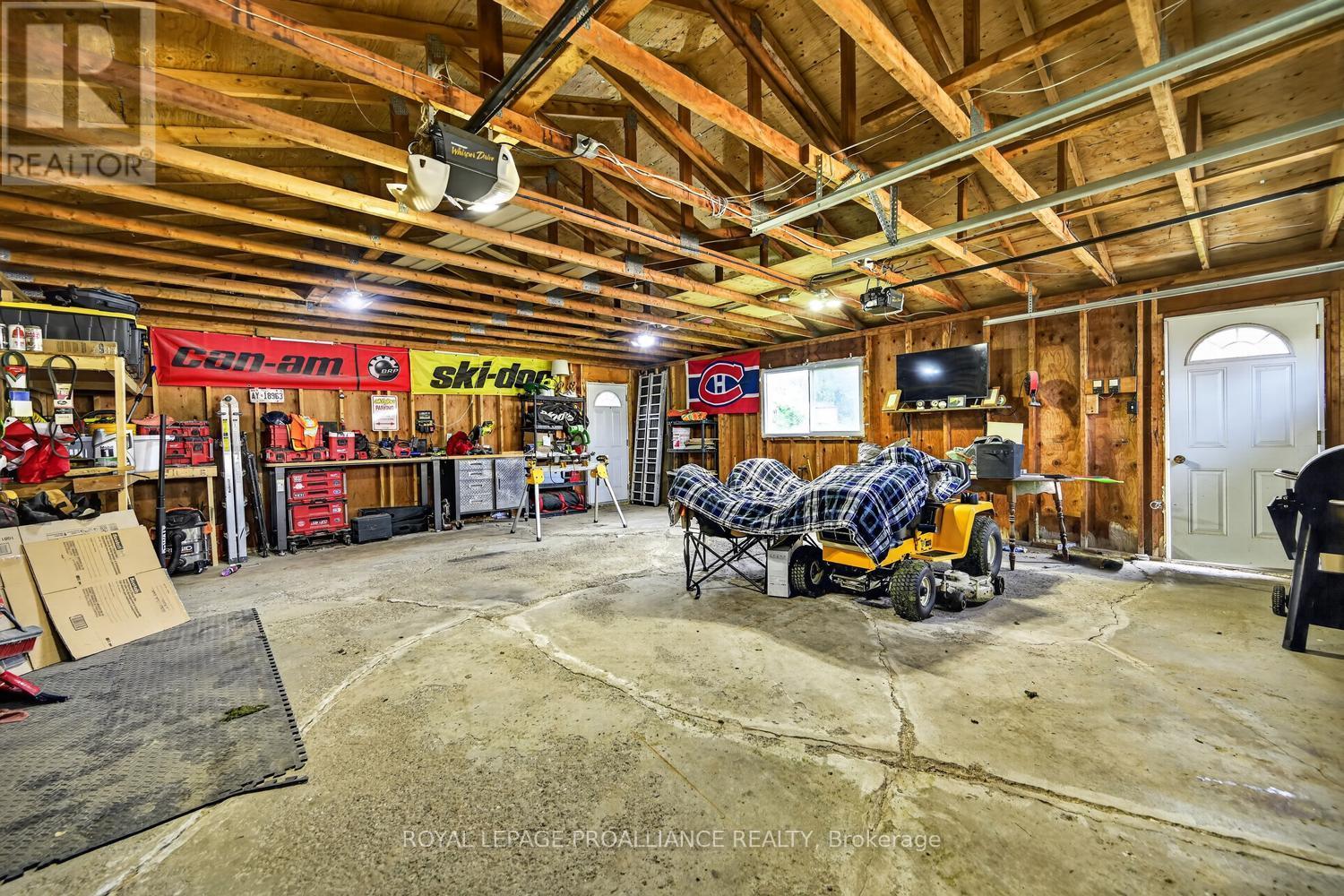 304 OXFORD AVENUE - Image 19