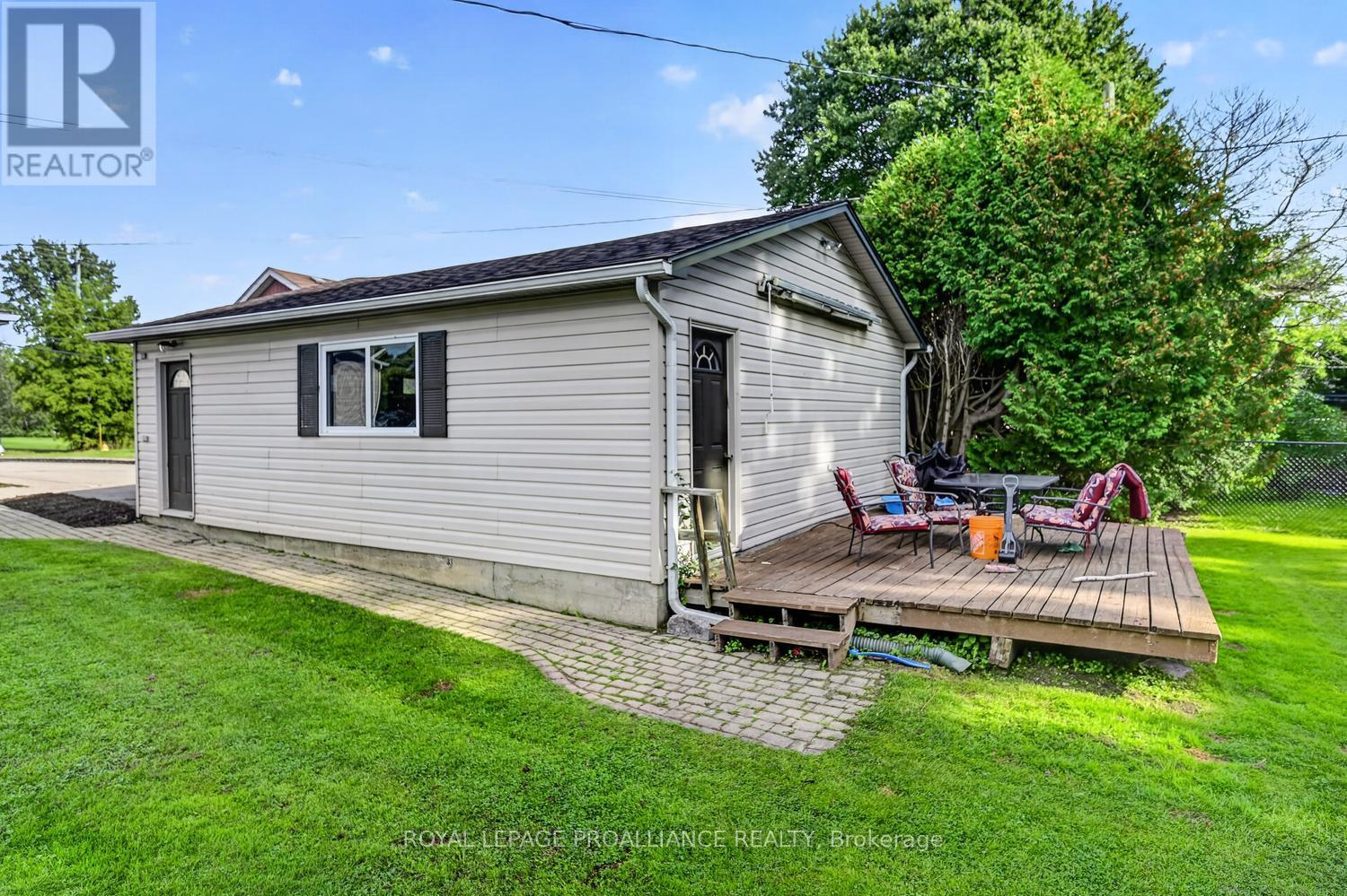 304 OXFORD AVENUE - Image 24