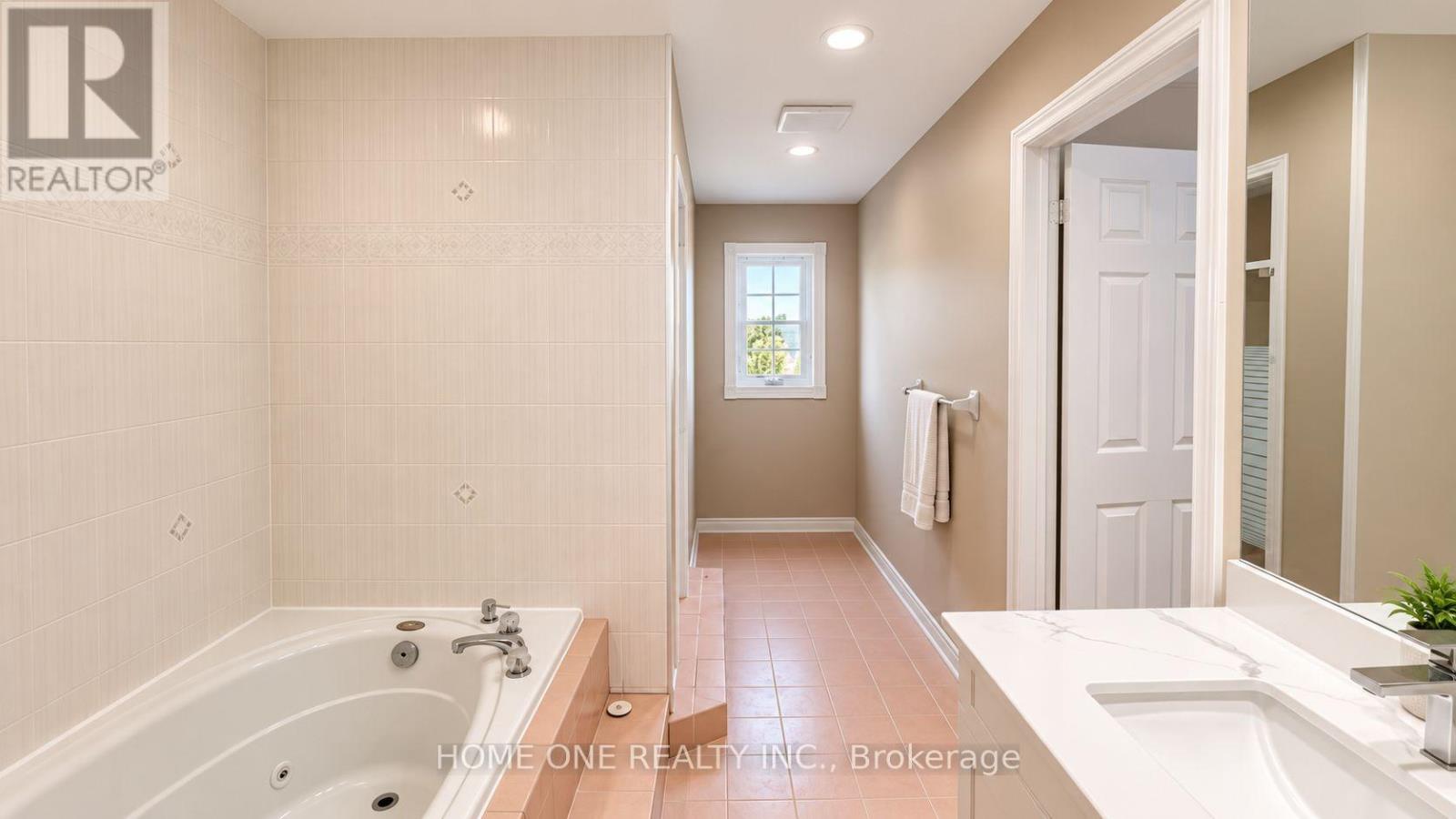 89 REGENT STREET, Richmond Hill (Mill Pond) — photo 6