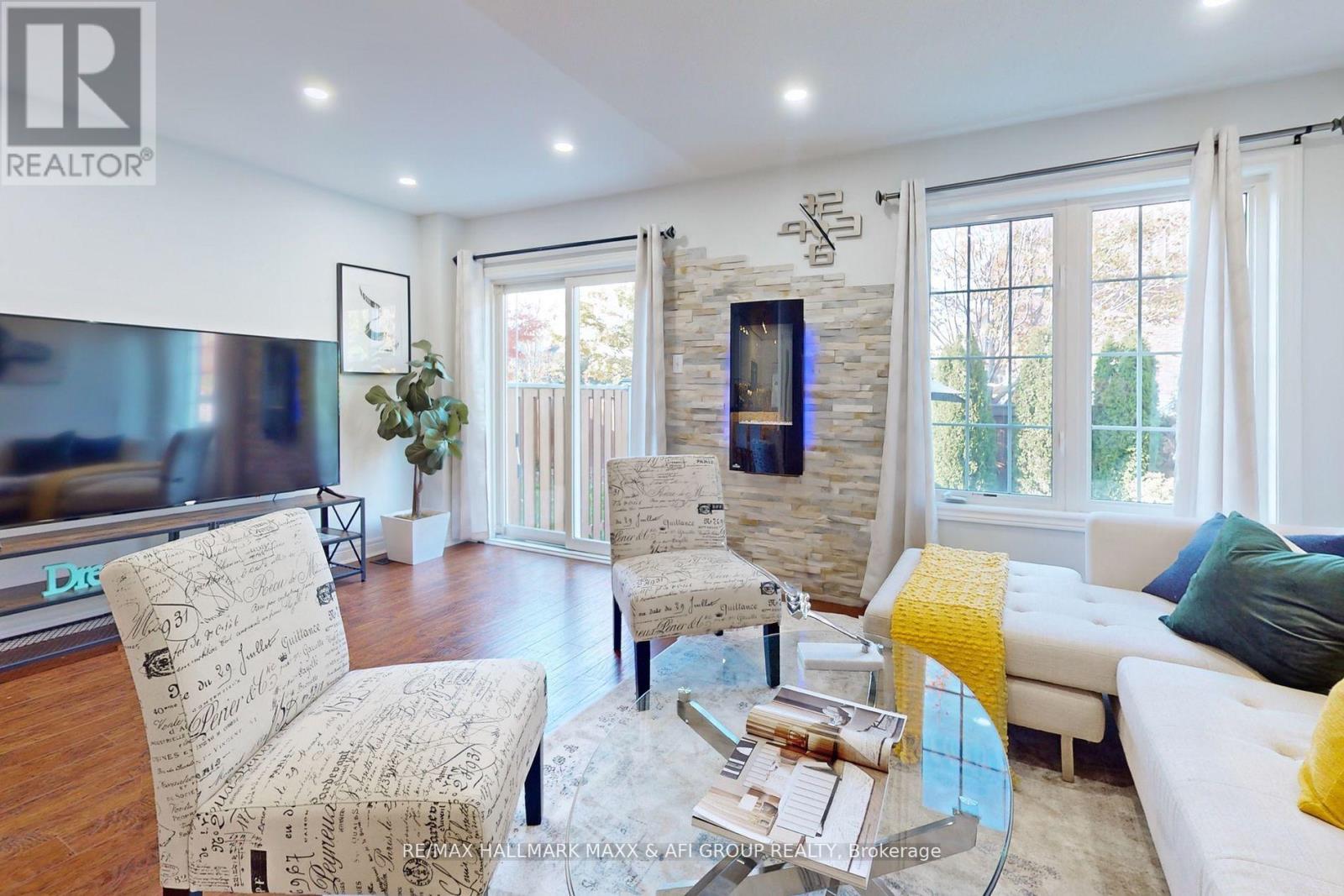 MAIN - 157 AMULET CRESCENT, Richmond Hill (Rouge Woods) — photo 9