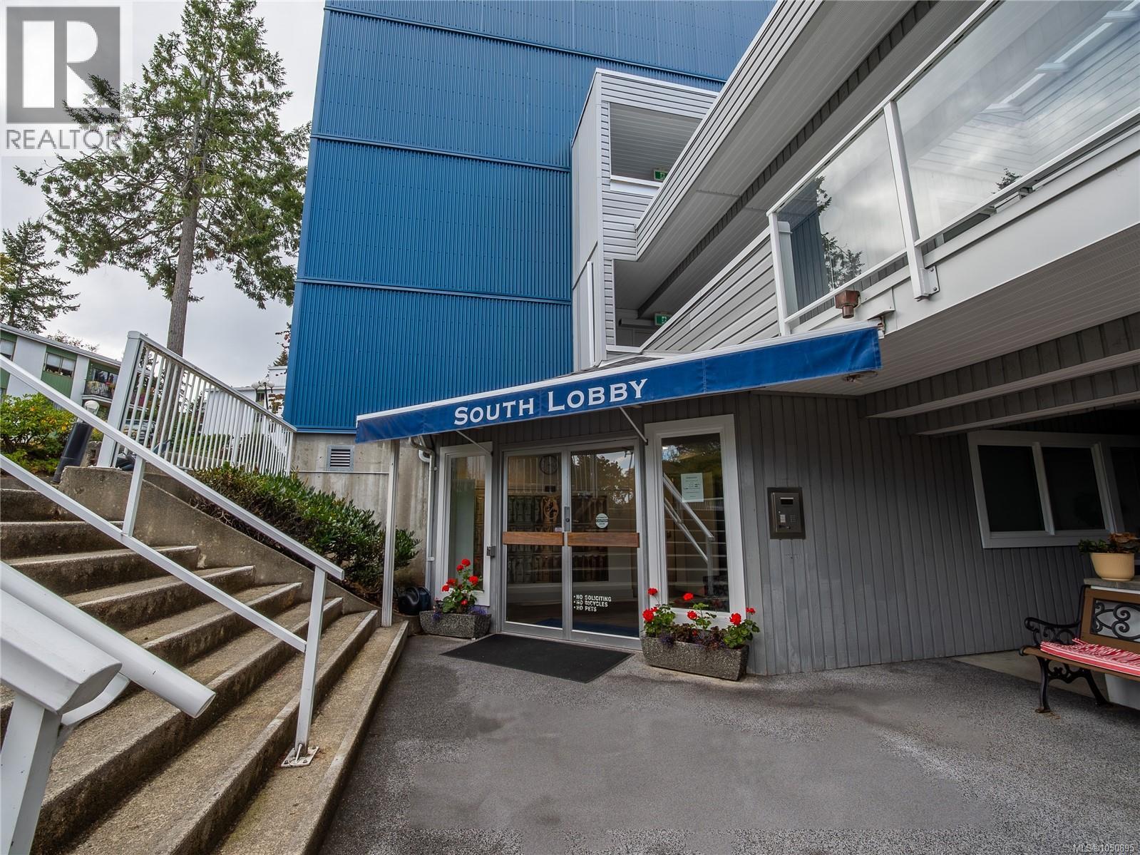 #303 2560 Departure Bay Rd - 20