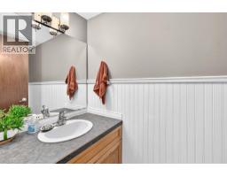 961 Ranchview Crescent NW - photo 17