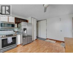 Sunroom - 104 Falsby Way Ne, Calgary, AB T3J1C4 Photo 12