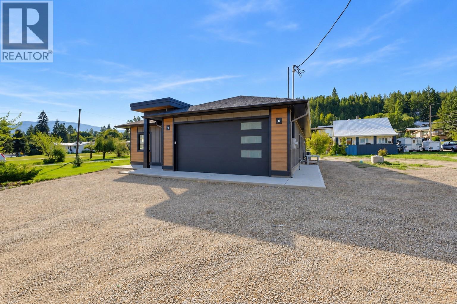 186 Salmon Arm Drive - 4