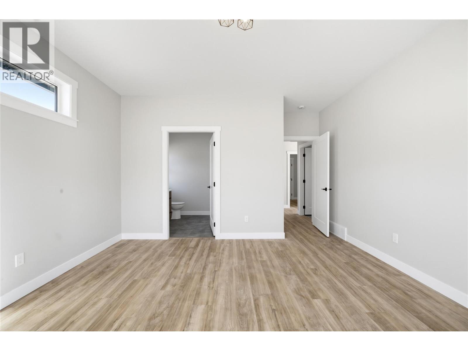 186 Salmon Arm Drive - 33