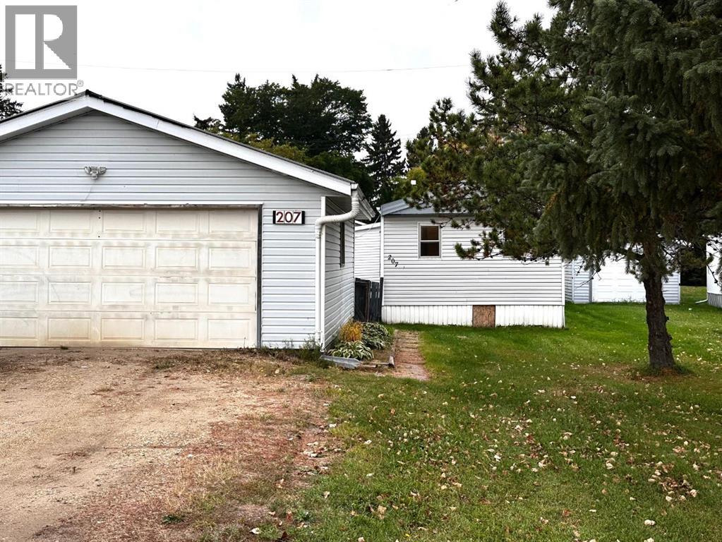 Listing photo – 207 Percy Street, Bittern Lake