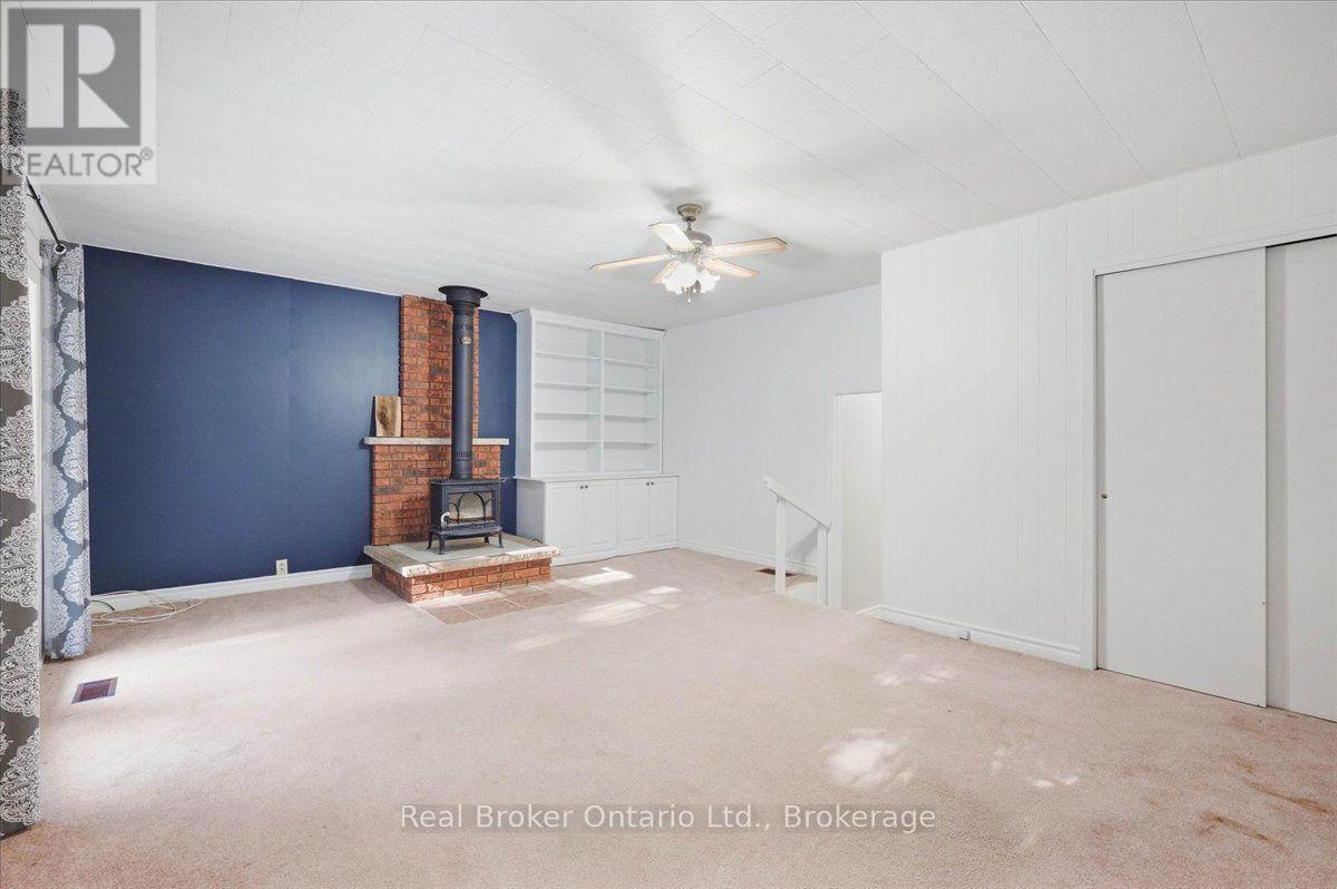 36 ASH STREET - 19