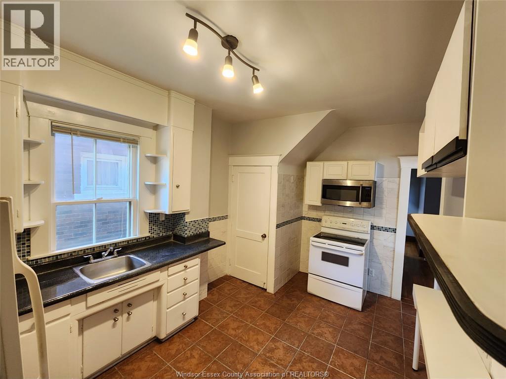 343 RANDOLPH AVENUE Unit# ROOM 1, Windsor — photo 3