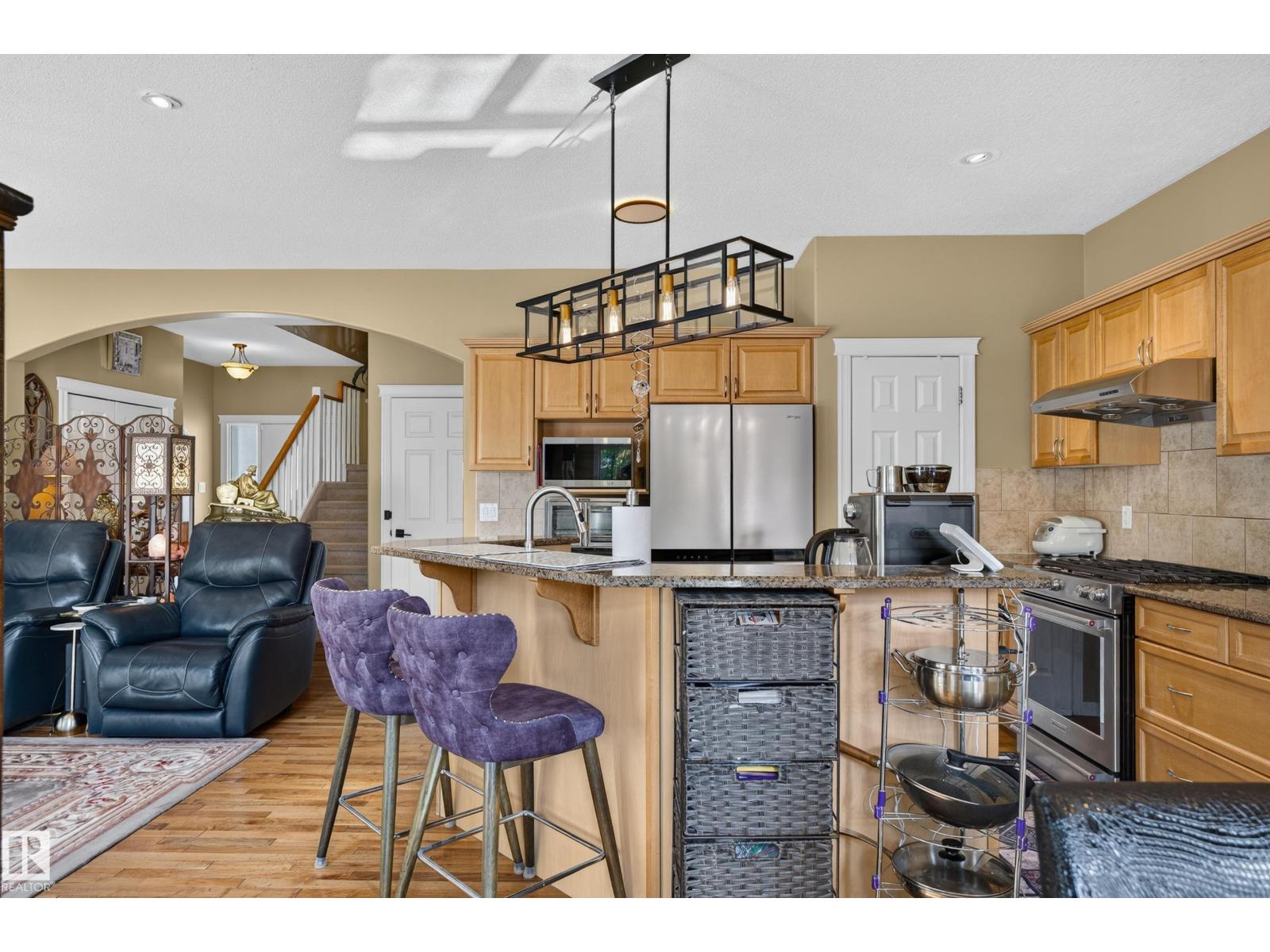 20435 56 AV NW photo 11