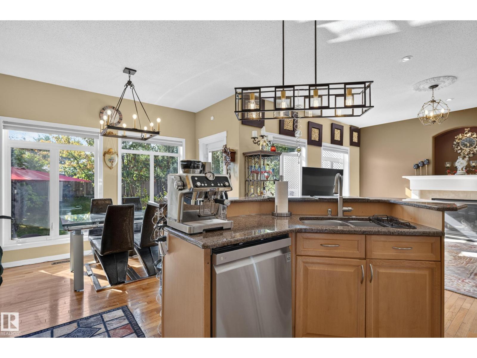 20435 56 AV NW photo 13