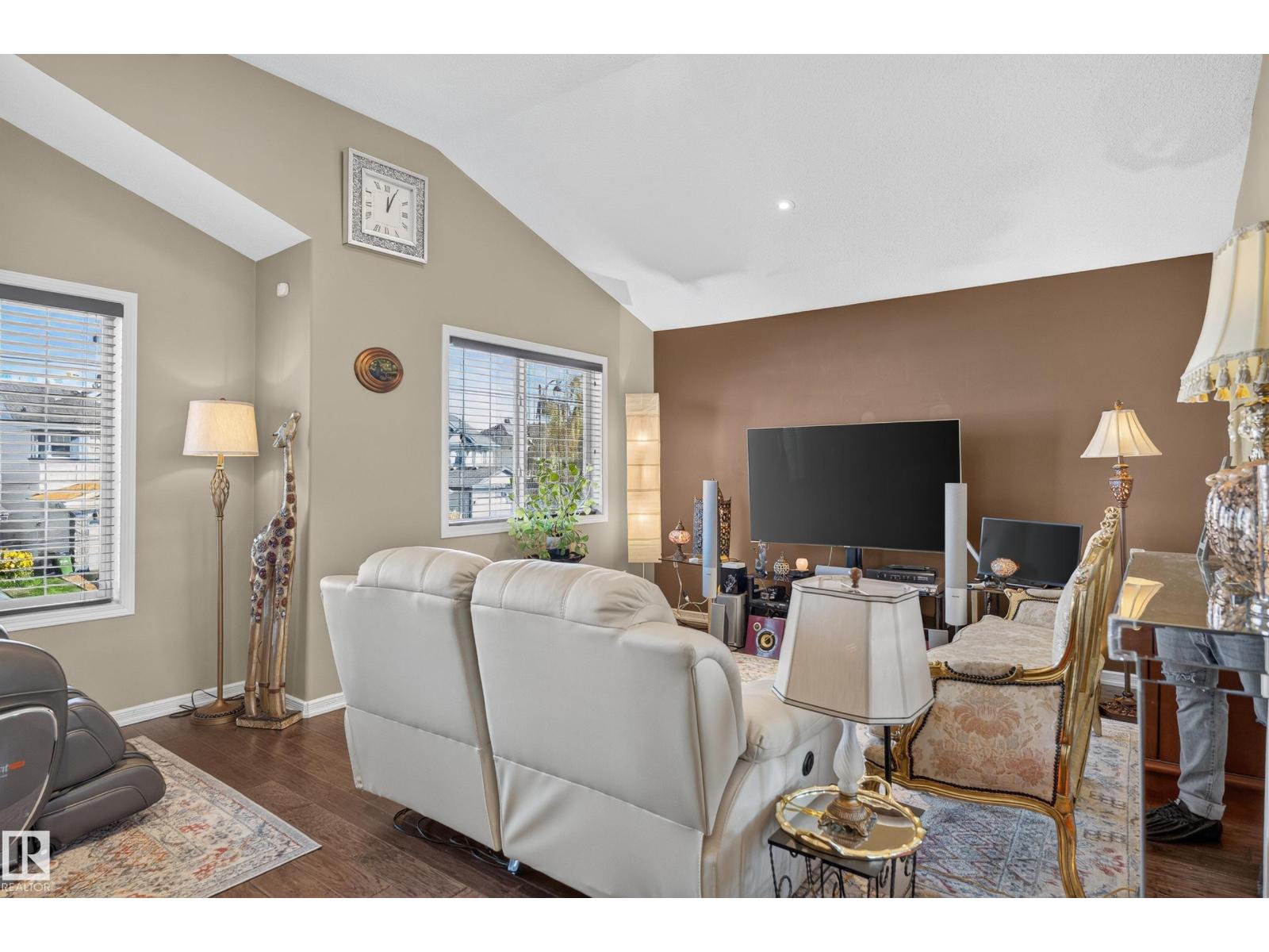 20435 56 AV NW photo 17