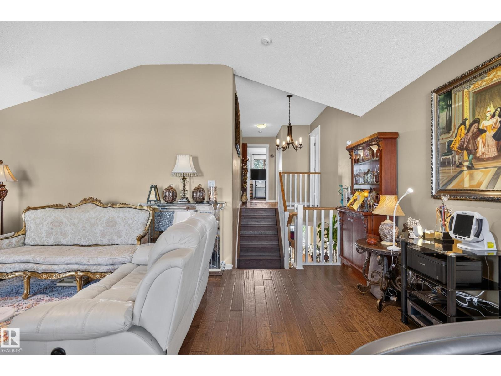20435 56 AV NW photo 19