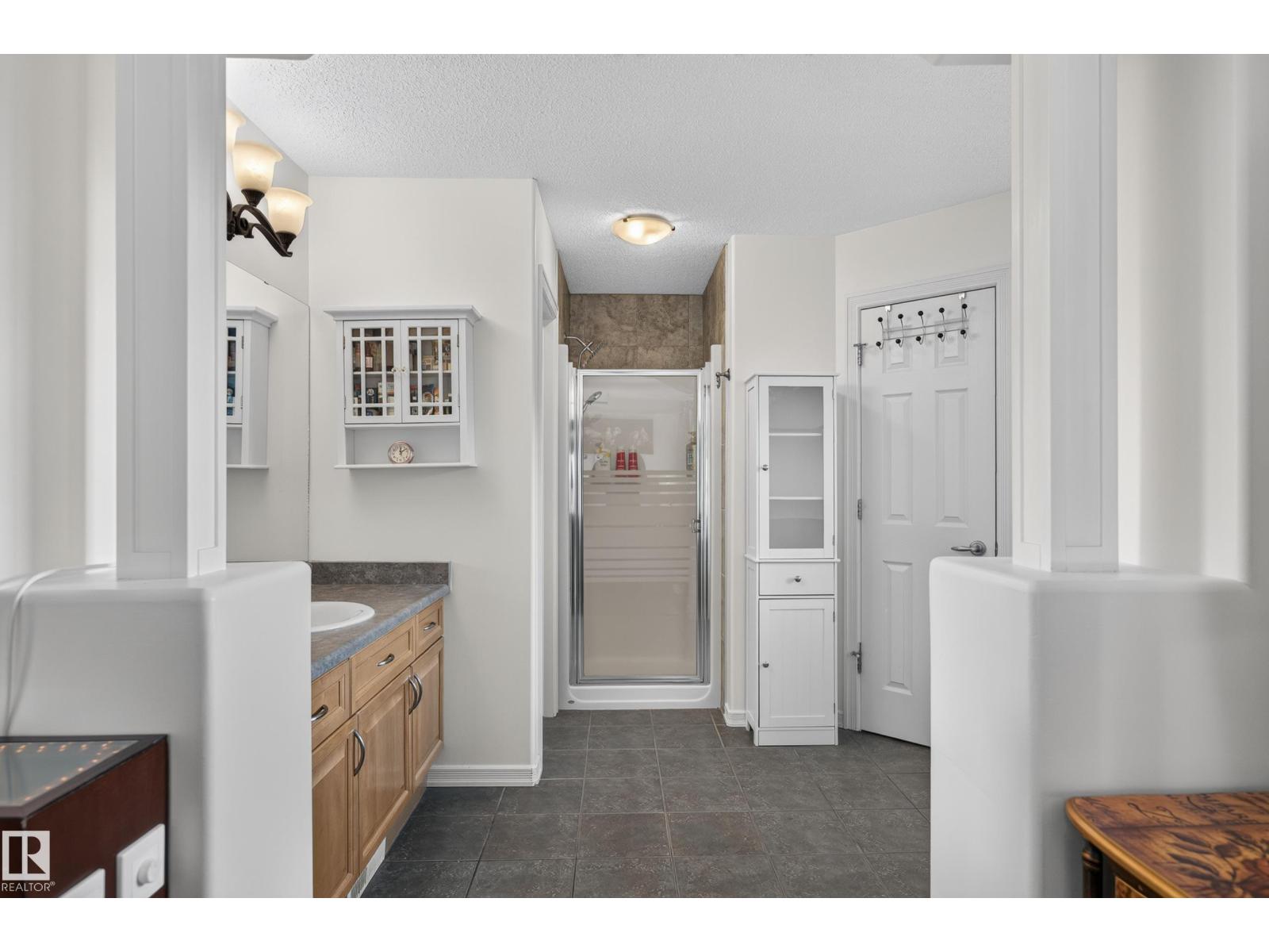 20435 56 AV NW photo 24