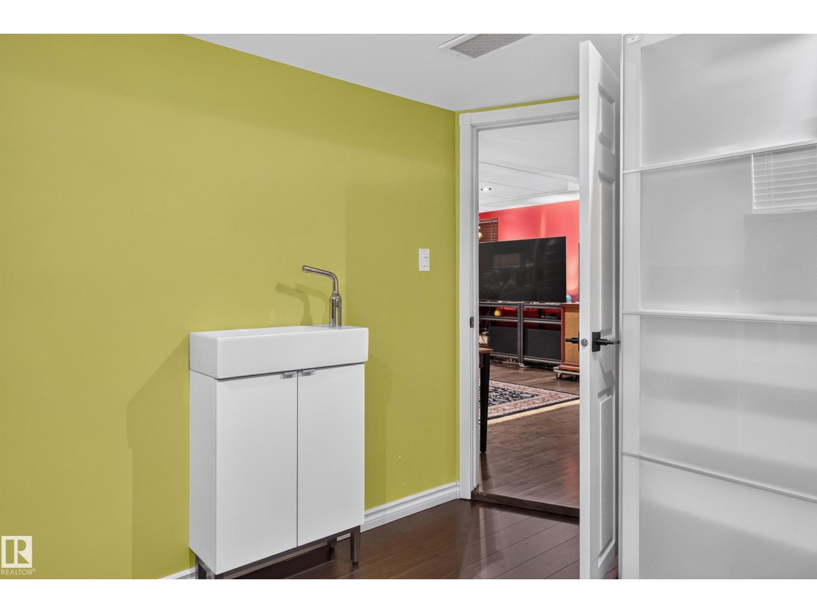 20435 56 AV NW photo 35